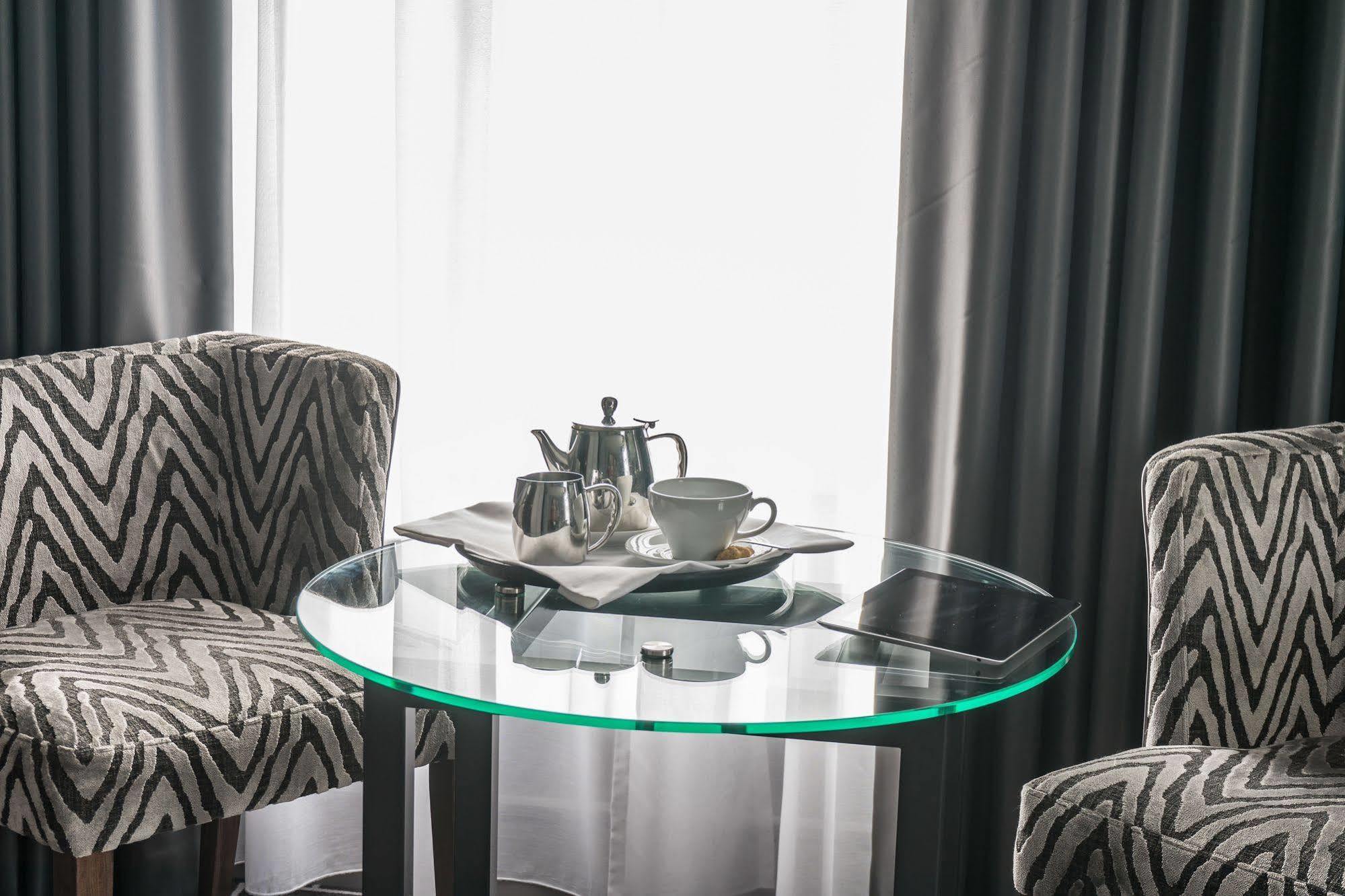 Talbot Hotel コーク エクステリア 写真